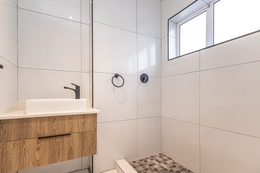 To Let 2 Bedroom Property for Rent in Sea Point Western Cape